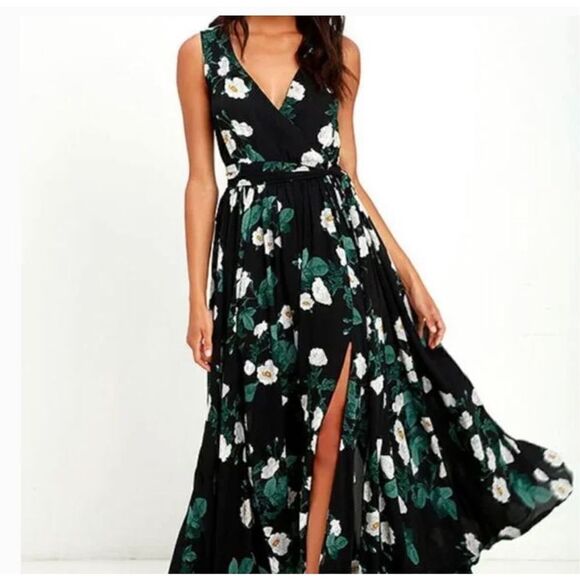 Lulu's Magnolia Blooms Black Floral
Print Maxi Dress size m - Picture 10 of 12